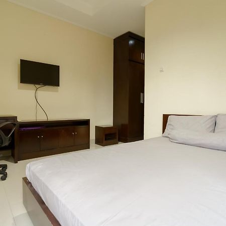 Dago Suites Syariah Cikarang Mitra Reddoorz Bekasi Exterior foto